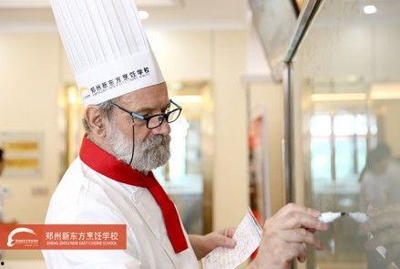 郑州厨师爆料视频曝光,揭秘后厨黑幕与食品安全问题 第3张 郑州厨师爆料视频曝光,揭秘后厨黑幕与食品安全问题 第3张