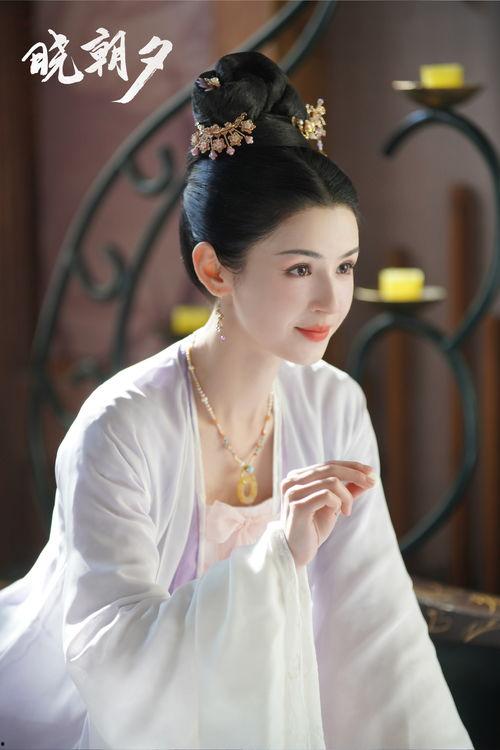 哈妮克孜的圈内小爆料,揭秘明星背后的故事 第2张 哈妮克孜的圈内小爆料,揭秘明星背后的故事 第2张