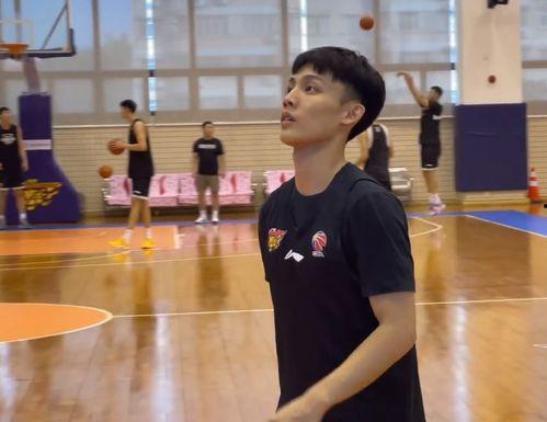 记者爆料徐杰视频,记者爆料背后的真相与争议  第2张