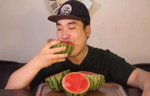 被吃瓜的网红是谁,揭秘背后真相  第2张