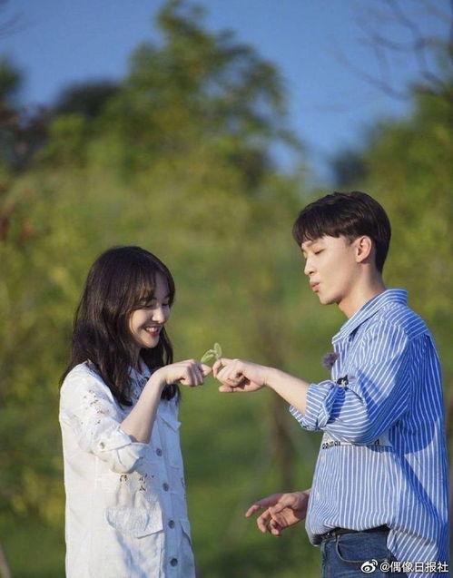 娱乐圈小孩吃瓜的样子,娱乐圈萌娃的“瓜界”众生相 第3张 娱乐圈小孩吃瓜的样子,娱乐圈萌娃的“瓜界”众生相 第3张