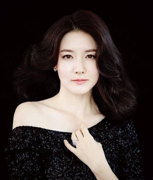 明星爆料李英爱视频大全,明星生活幕后花絮大公开 第3张 明星爆料李英爱视频大全,明星生活幕后花絮大公开 第3张